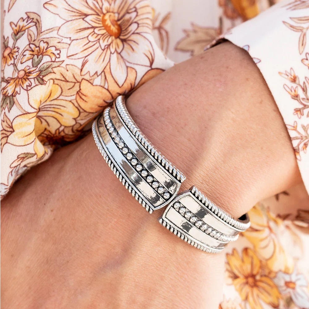 ❤️‍🔥5/$25❤️‍🔥 Tributary Treasure Silver Bracelet